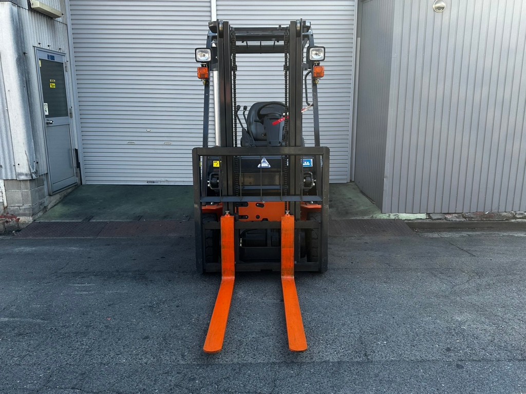 ニチユ中古フォークリフト【FB15P-80-300】［No.194］使用時間少なめ！！屋内作業活躍間違いなしのバッテリー車