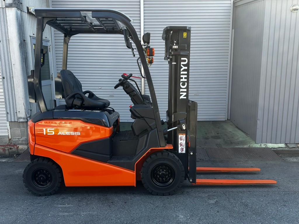 ニチユ中古フォークリフト【FB15P-80-300】［No.194］使用時間少なめ！！屋内作業活躍間違いなしのバッテリー車