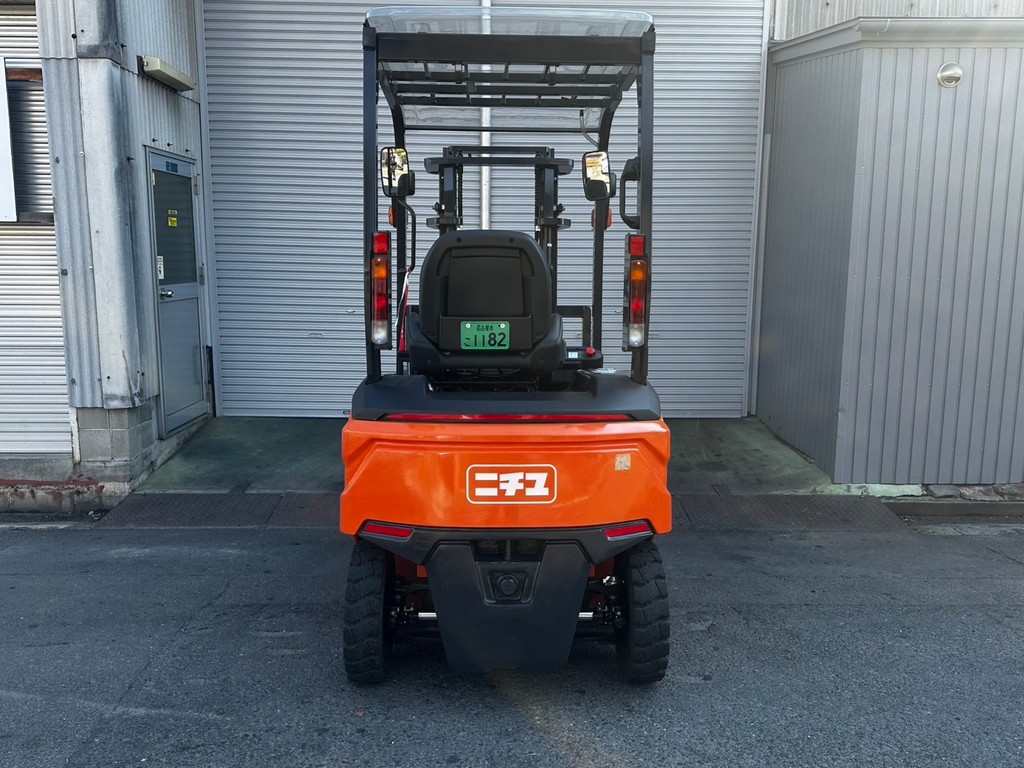 ニチユ中古フォークリフト【FB15P-80-300】［No.194］使用時間少なめ！！屋内作業活躍間違いなしのバッテリー車