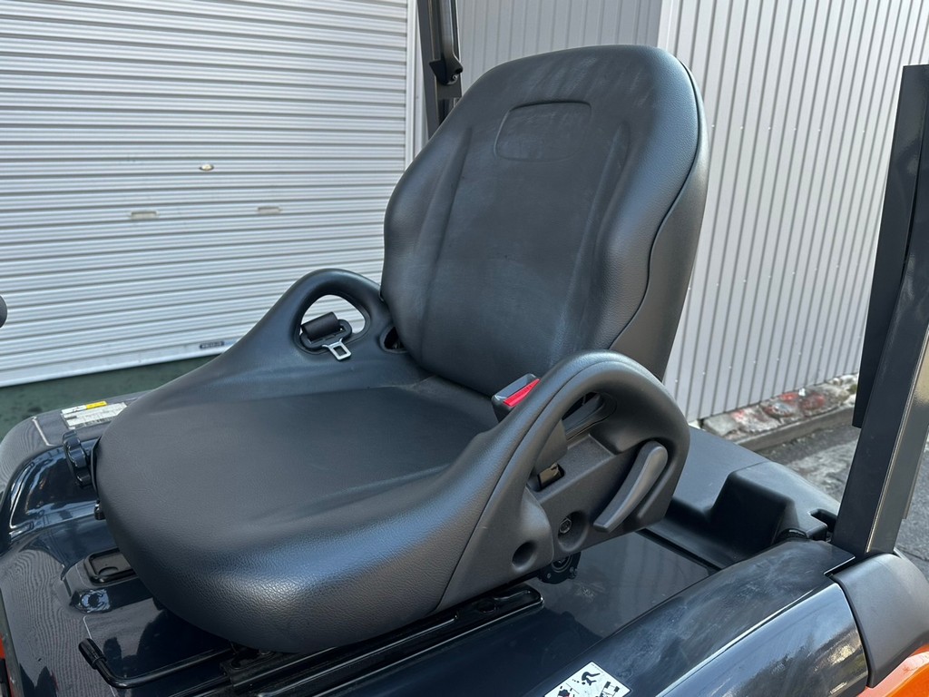 ニチユ中古フォークリフト【FB15P-80-300】［No.194］使用時間少なめ！！屋内作業活躍間違いなしのバッテリー車