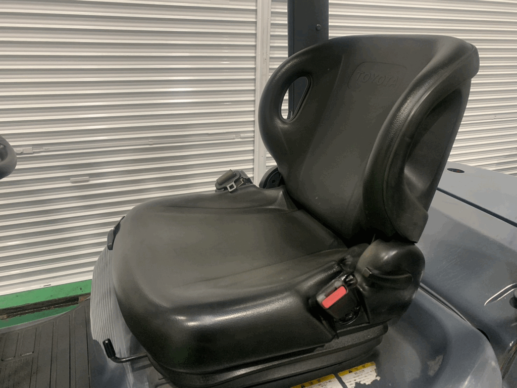 トヨタ中古フォークリフト【02-8FD25】［No.69］高所作業に最適！使用時間3000時間台