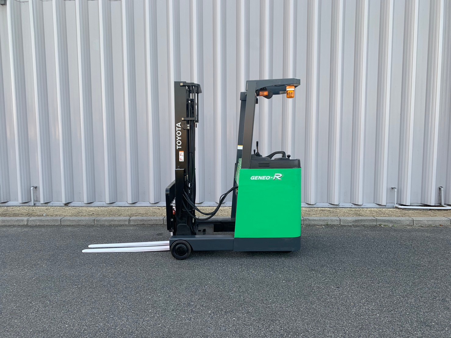 ニチユ中古フォークリフト【FBRMW15-85-550M】［No.97］人気の