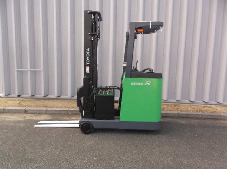 ニチユ中古フォークリフト【FBRM15-80-300】［No.61］人気のバッテリー