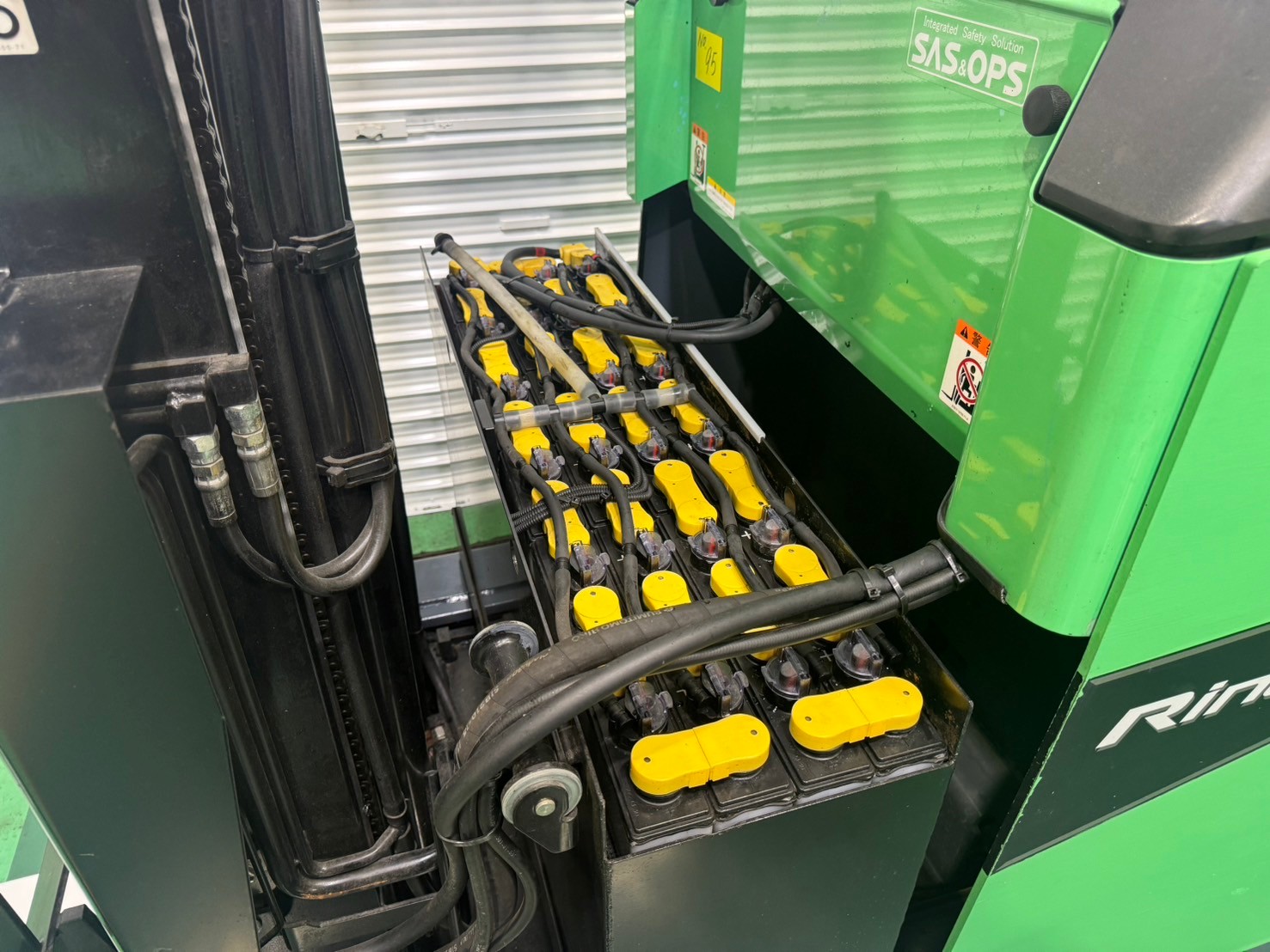 トヨタ中古フォークリフト【8FBRK9】人気のバッテリー車入荷！