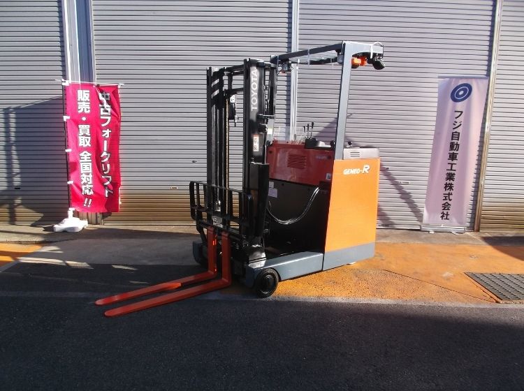 トヨタ中古フォークリフト【7FBR15】2017年式！バッテリー車で屋内作業に最適！★アウトレット商品・送料別途★