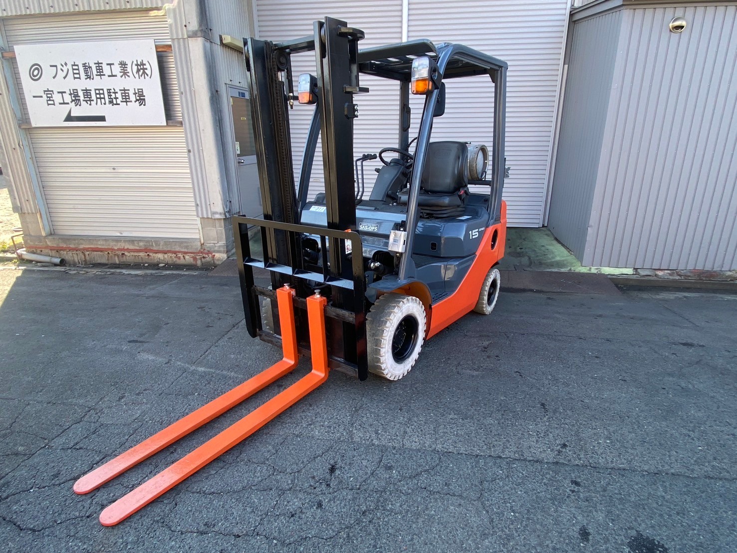 トヨタ中古フォークリフト【02-8FG15】［No.212］高所作業に最適な車両！