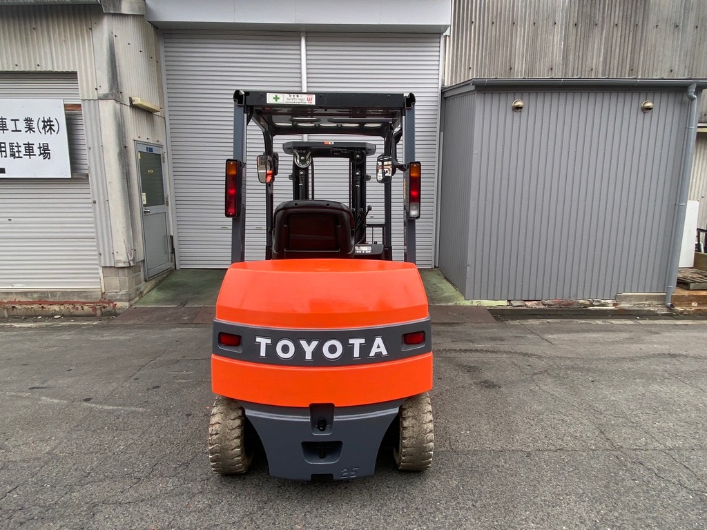 トヨタ中古フォークリフト【8FBL25】［No.231］屋内作業に最適なフルフリーマスト！