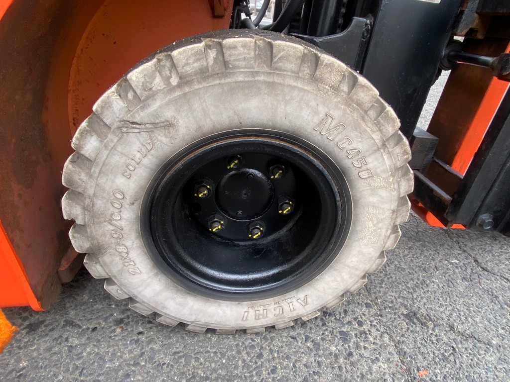 トヨタ中古フォークリフト【8FBL25】［No.231］屋内作業に最適なフルフリーマスト！