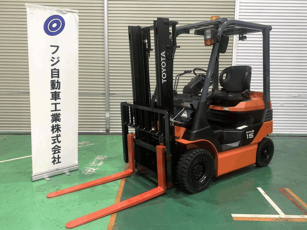 トヨタ中古フォークリフト【8FB15】［No.252］高年式！詳しくはスタッフまで！