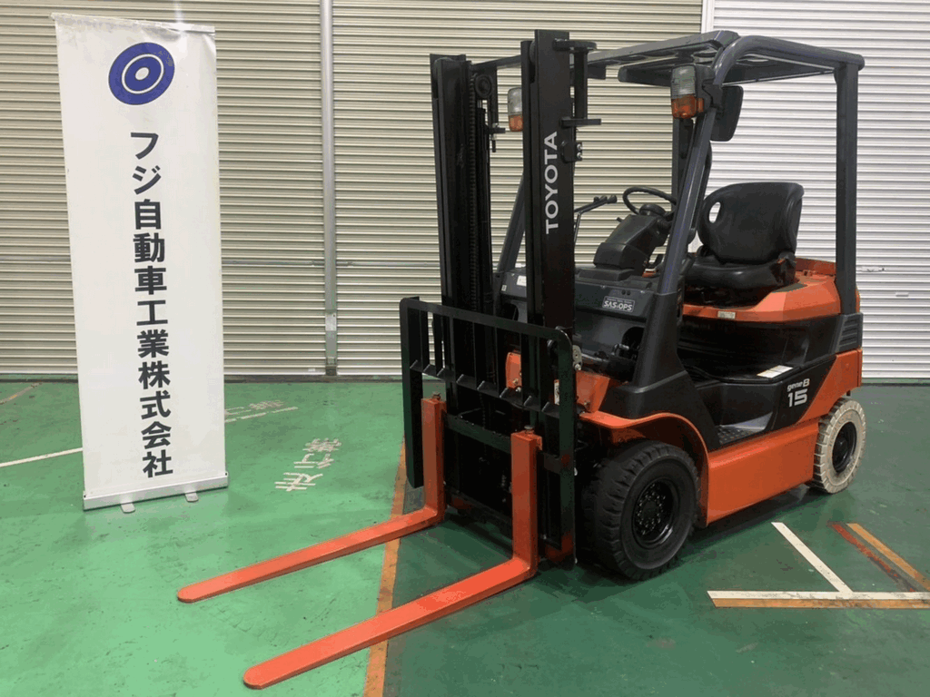 トヨタ中古フォークリフト【8FB15】［No.253］高年式・使用時間少な目！詳しくはスタッフまで！