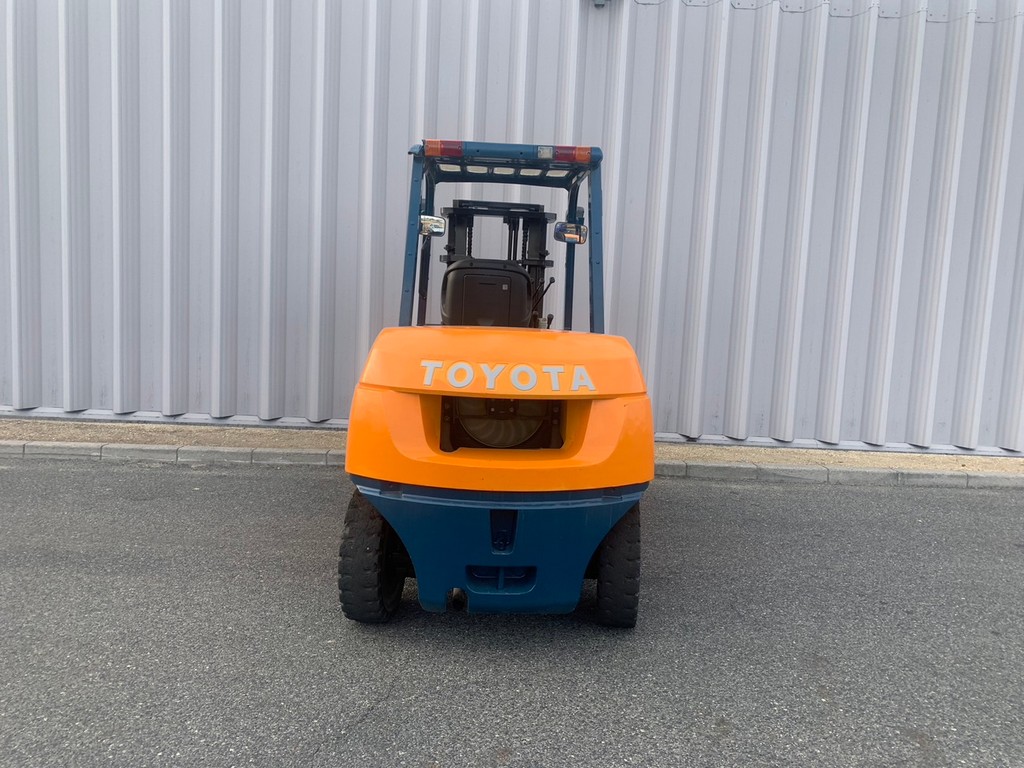 トヨタ中古フォークリフト【7FD40】［No.1000］便利な全回転フォーク！早い者勝ち！