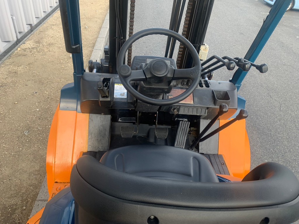 トヨタ中古フォークリフト【7FD40】［No.1000］便利な全回転フォーク！早い者勝ち！