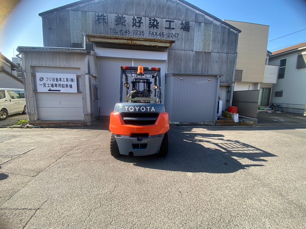 トヨタ中古フォークリフト【8FG40】最大荷重3.15t！最大揚高3m