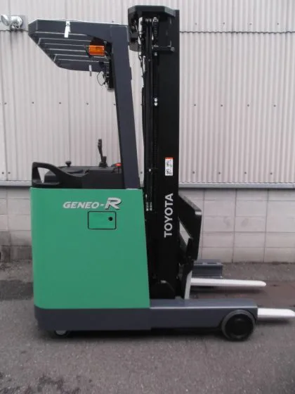 トヨタ Toyota 中古フォークリフト forklift バッテリーリーチ 2017年式 3段フルフリー5.5Mマスト