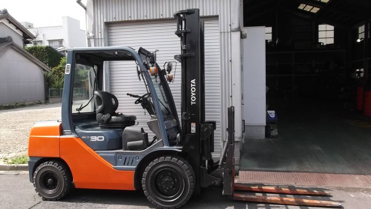 トヨタ TOYOTA 中古フォークリフト forklift ディーゼル 2002年式 ヒンジ フォークシフター フォークポジショナー 4mハイマスト