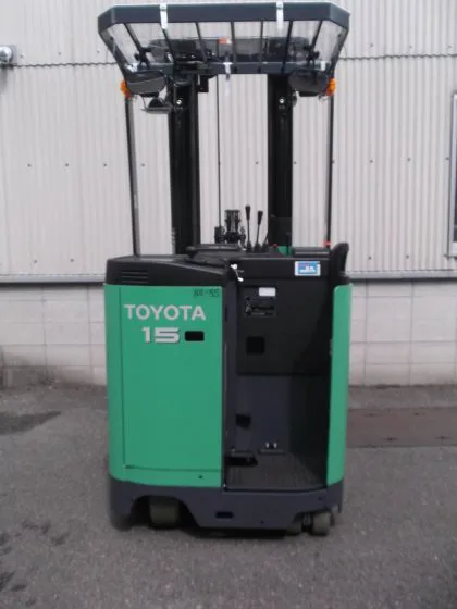 トヨタ Toyota 中古フォークリフト forklift バッテリーリーチ 2017年式 3段フルフリー5.5Mマスト