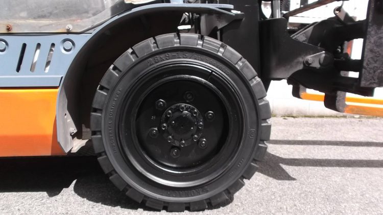 トヨタ TOYOTA 中古フォークリフト forklift ディーゼル 2002年式 ヒンジ フォークシフター フォークポジショナー 4mハイマスト