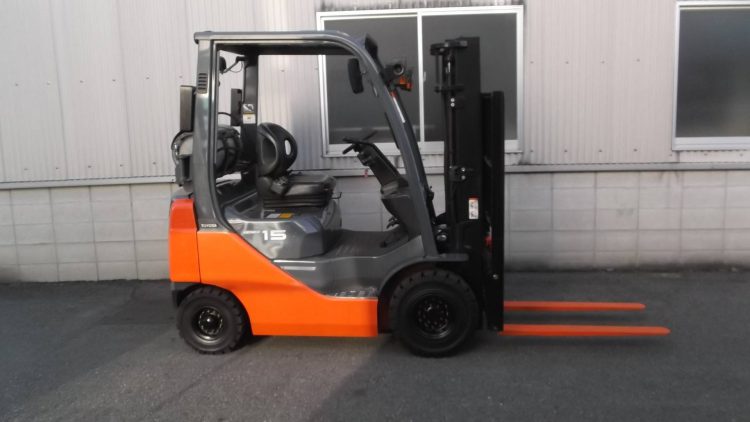 トヨタ Toyota 中古フォークリフト forklift ガソリン 2013年式 サイドシフト 3Mマスト