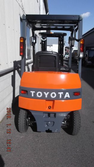トヨタ TOYOTA 中古フォークリフト forklift バッテリーカウンター 2017年式 3段フルフリー4.3Mマスト サイドシフト