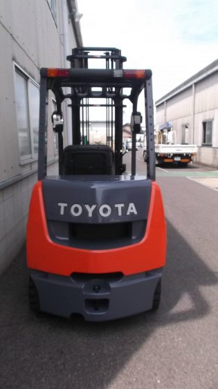 トヨタ TOYOTA 中古フォークリフト forklift ガソリンLPG併用 2011年式 全回転ロールクランプ 4Mハイマスト