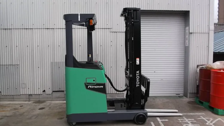 トヨタ Toyota 中古フォークリフト forklift バッテリーリーチ 2018年式 3段フルフリー5.5Mマスト