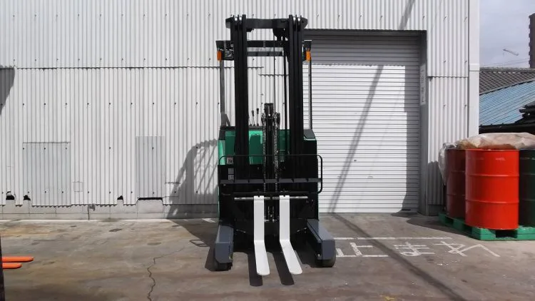 トヨタ Toyota 中古フォークリフト forklift バッテリーリーチ 2018年式 3段フルフリー5.5Mマスト