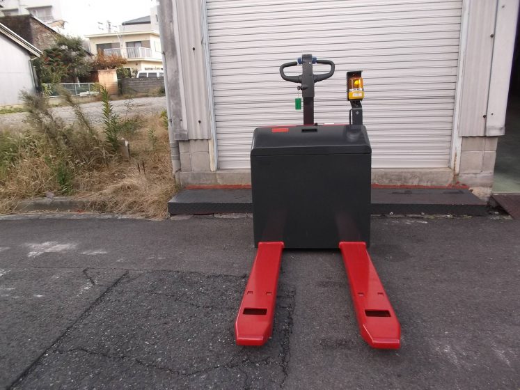 ニチユ NICHIYU 中古フォークリフト ローリフト forklift バッテリー