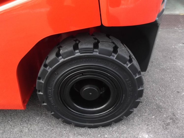 ニチユ NCHIYU 中古フォークリフト forklift バッテリーカウンター 3段フルフリー5Mマスト サイドシフト
