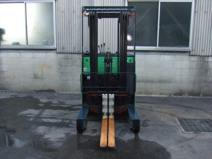 トヨタ TOYOTA 中古フォークリフト forklift バッテリーリーチ 2008年式 3段フルフリー 4.5Mマスト