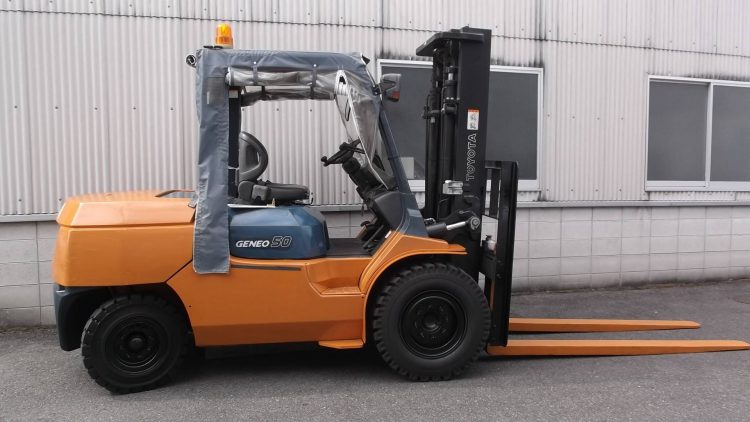 トヨタ Toyota 中古フォークリフト forklift ディーゼル 2007年式 3Mマスト