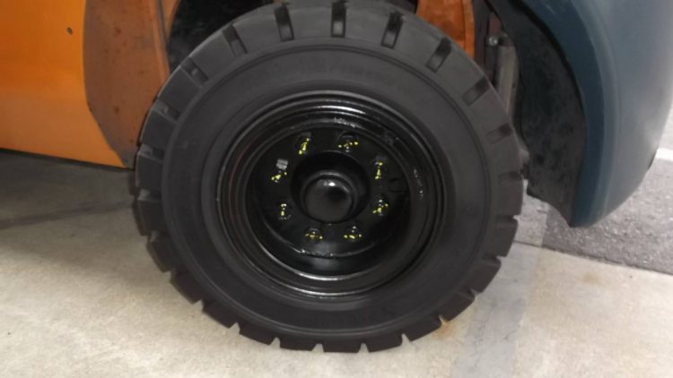 トヨタ Toyota 中古フォークリフト forklift ディーゼル 2007年式 3Mマスト