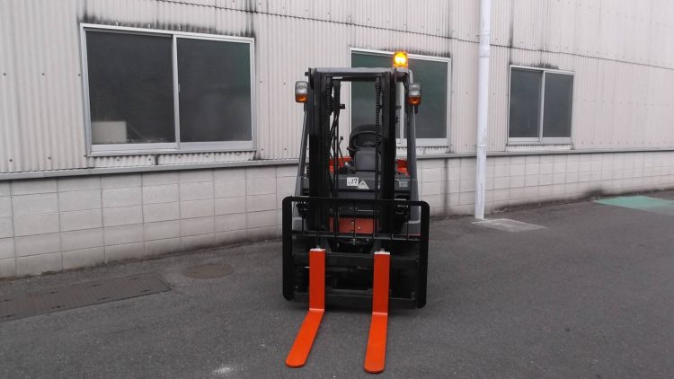 トヨタ TOYOTA 中古フォークリフト forklift バッテリー 2015年式 3Mマスト
