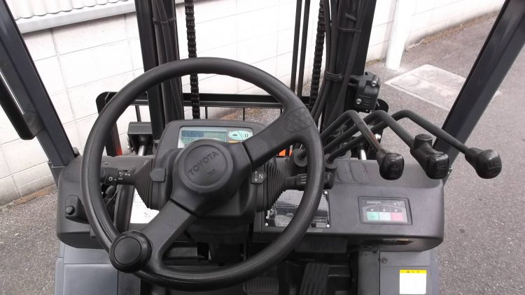 トヨタ TOYOTA 中古フォークリフト forklift バッテリー 2015年式 3Mマスト