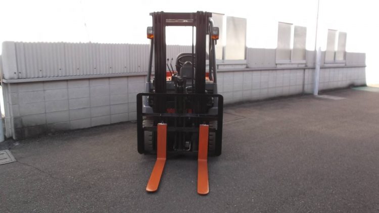 トヨタ Toyota 中古フォークリフト forklift バッテリーカウンター 2014年式 3段フルフリー4.5Mハイマスト
