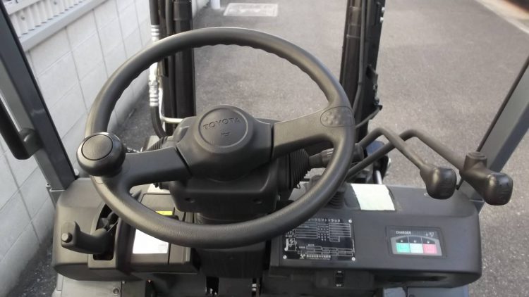 トヨタ Toyota 中古フォークリフト forklift バッテリーカウンター 2014年式 3段フルフリー4.5Mハイマスト