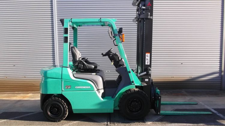 三菱 MITSUBISHI 中古フォークリフト forklift ディーゼル 2017年式 全回転フォーク 2段4mハイマスト