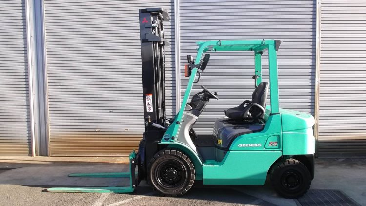 三菱 MITSUBISHI 中古フォークリフト forklift ディーゼル 2017年式 全回転フォーク 2段4mハイマスト
