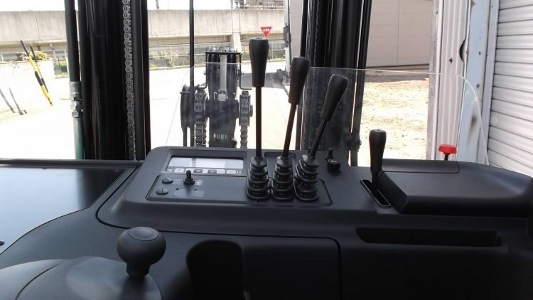 トヨタ Toyota 中古フォークリフト forklift バッテリーリーチ 2019年式 3段フルフリー5.5Mマスト