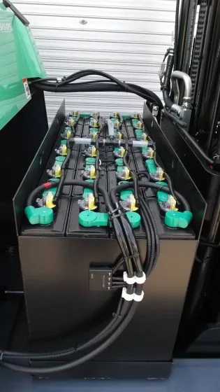 トヨタ Toyota 中古フォークリフト forklift バッテリーリーチ 2019年式 3段フルフリー5.5Mマスト