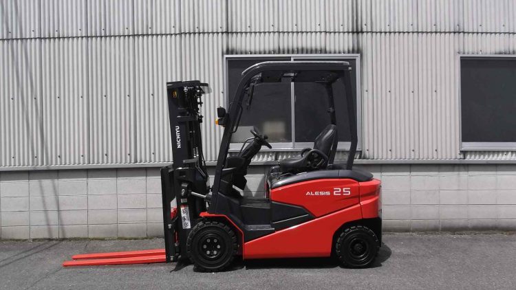 ニチユ アレシス Alesis バッテリーフォークリフト 中古フォークリフト electric forklift counter balance type 3段フルフリー 5Mマスト サイドシフト